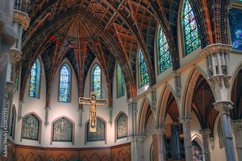 Obraz na płótnie Chicago, Illinois, USA - June 22nd, 2018. The Holy Name Cathedral in Chicago, Illinois. It is the seat of the Archdiocese of Chicago, one of the largest Roman Catholic dioceses in the United States. w salonie
