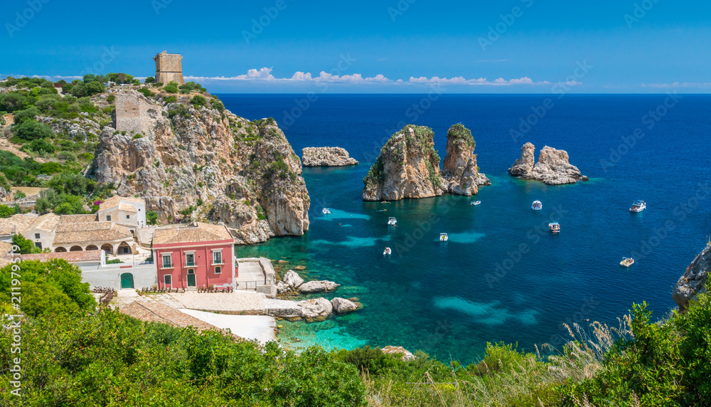 Naklejka premium Zadziwiająca panorama przy Tonnara di Scopello, prowincja Trapani, Sicily.