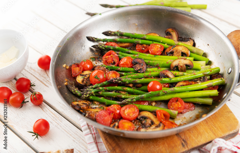 Asparagus Cooked with Cherry Tomatoes and Mushrooms