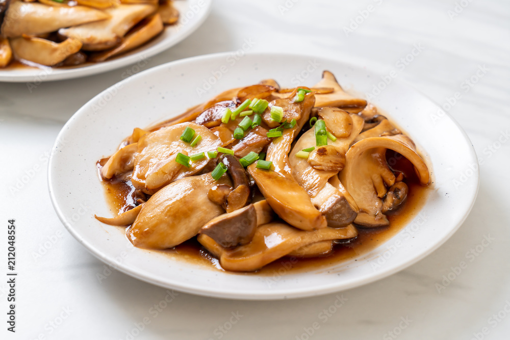 stir-fried king oyster mushroom in oyster sauce stir-fried king oyster mushroom in oyster sauce