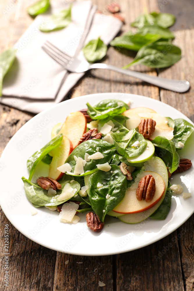 spinach salad with apple and nut spinach salad with apple and nut