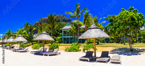 Fototapeta Naklejka Na Ścianę i Meble -  Relaxing beach holidays in tropical paradise of Mauritius island. Le Morne