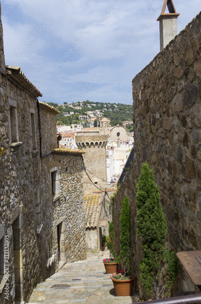 The streets of the ancient city of Tossa