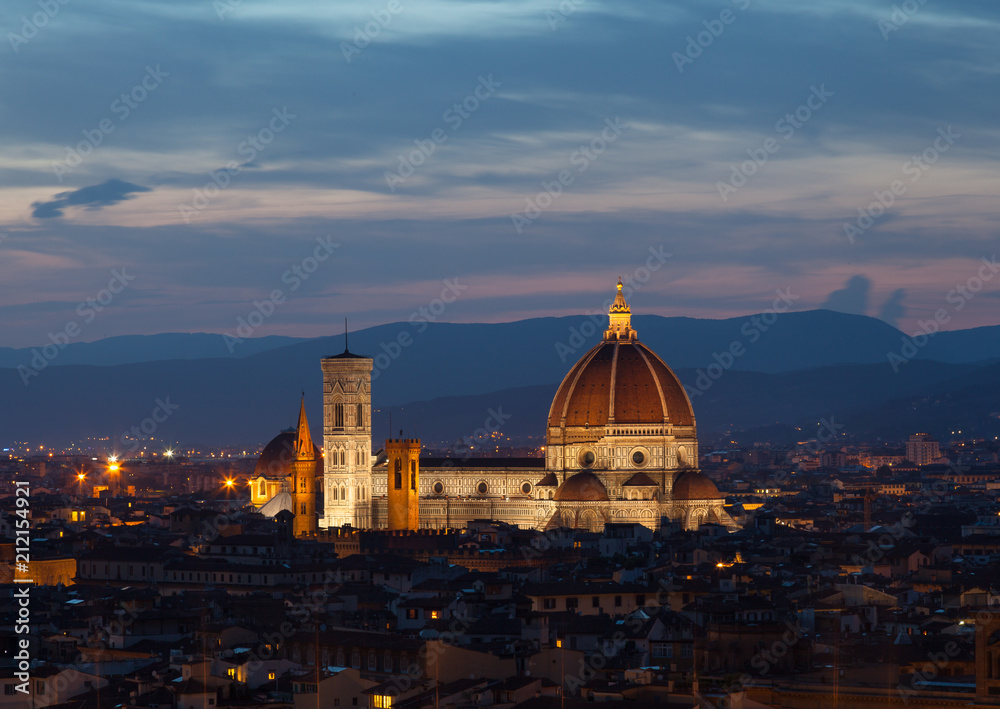 Florence city during  sunset. Panoramic view to the river Arno, with Ponte Vecchio, Palazzo Vecchio and Cathedral of Santa Maria del Fiore (Duomo), Florence, Italy