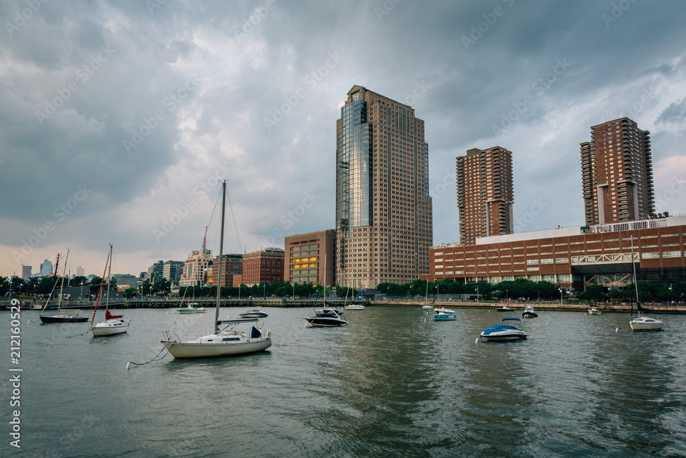 Boats and buildings along the Hudson River in Tribeca, Manhattan, New York City.
