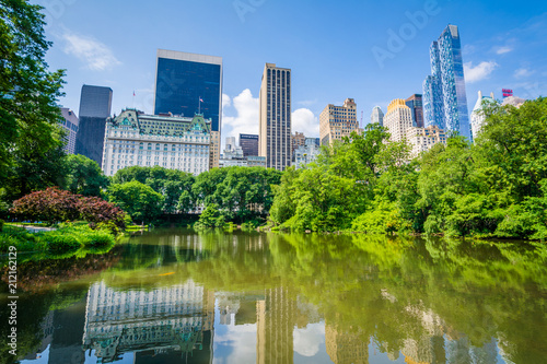 The Pond, in Central Park, Manhattan, New York City photo