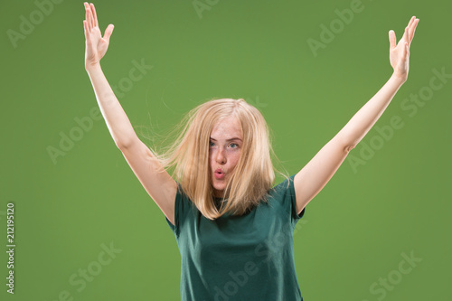 Φωτογραφία The squint eyed woman with weird expression