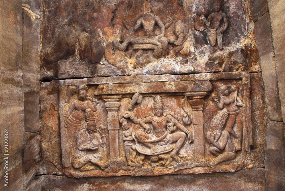 Figure of Shiva and other divine beings on the ceiling of northern mukha-mandapa, Virupaksha temple, Pattadakal temple complex, Pattadakal, Karnataka