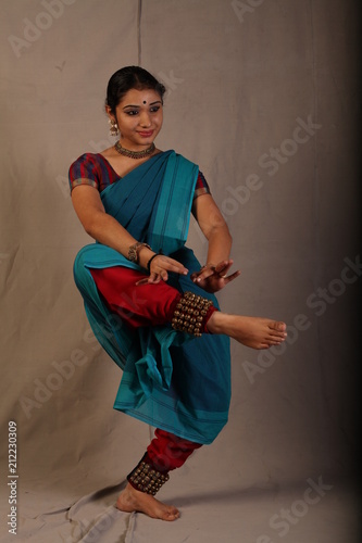 bharatha natyam is the classical dance form of tamil nadu photo