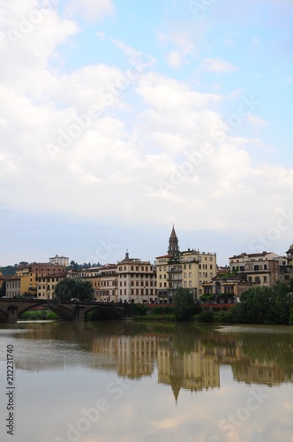 Colorful houses near the Arno River, in Florence, Italy © YuanChieh