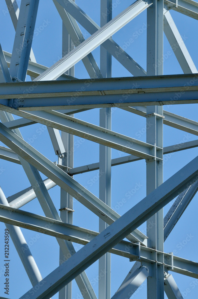 Reinforced metal construction. Reinforced metal construction.