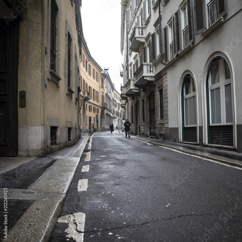 Fototapeta Naklejka Na Ścianę i Meble -  View on the street in Milano 