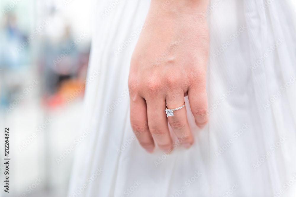 18ct White Gold 1.00ct Diamond Engagement Ring - WGI Certified