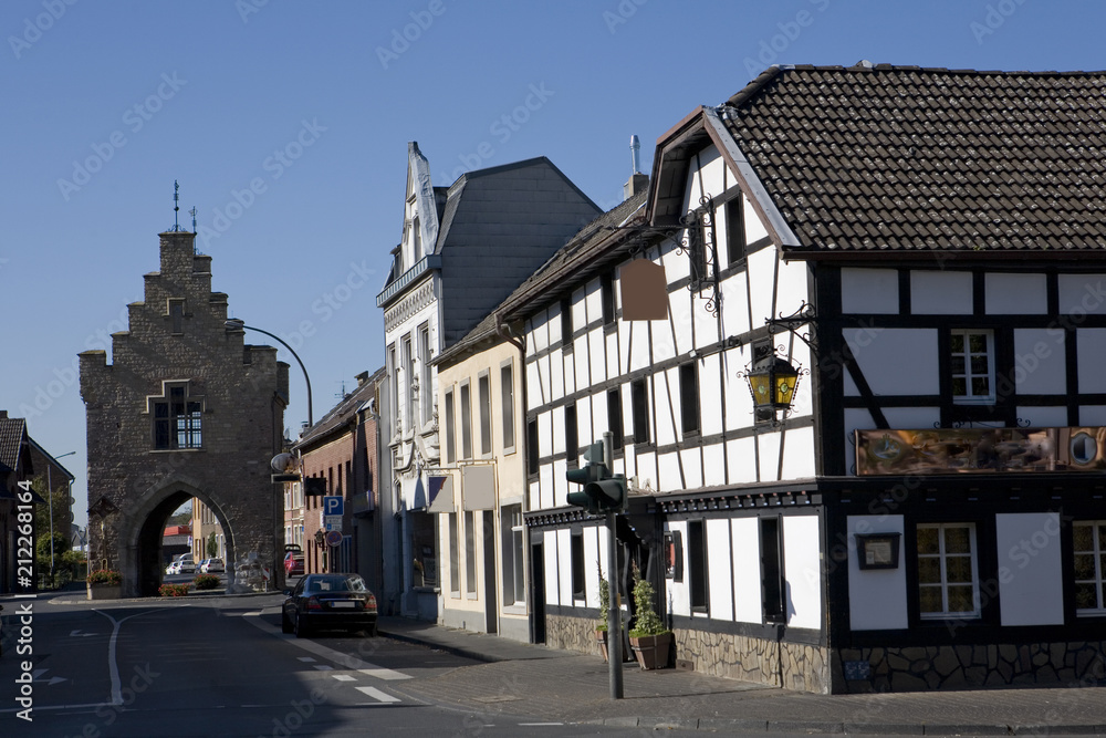 historisches Fachwerkhaus am Stadttor Herriger Tor