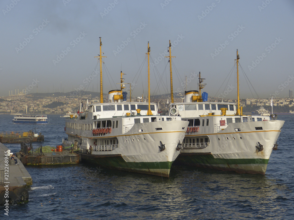 Schiffsanlegestelle in Istanbul