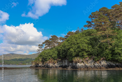 Irlande - Vue sur l ile de Garinish de la Baie de Bantry