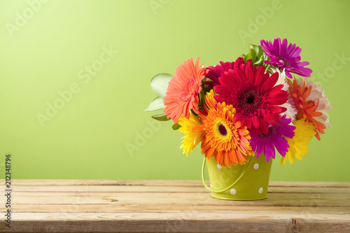 Fototapeta Naklejka Na Ścianę i Meble -  Gerbera daisy flower boquet