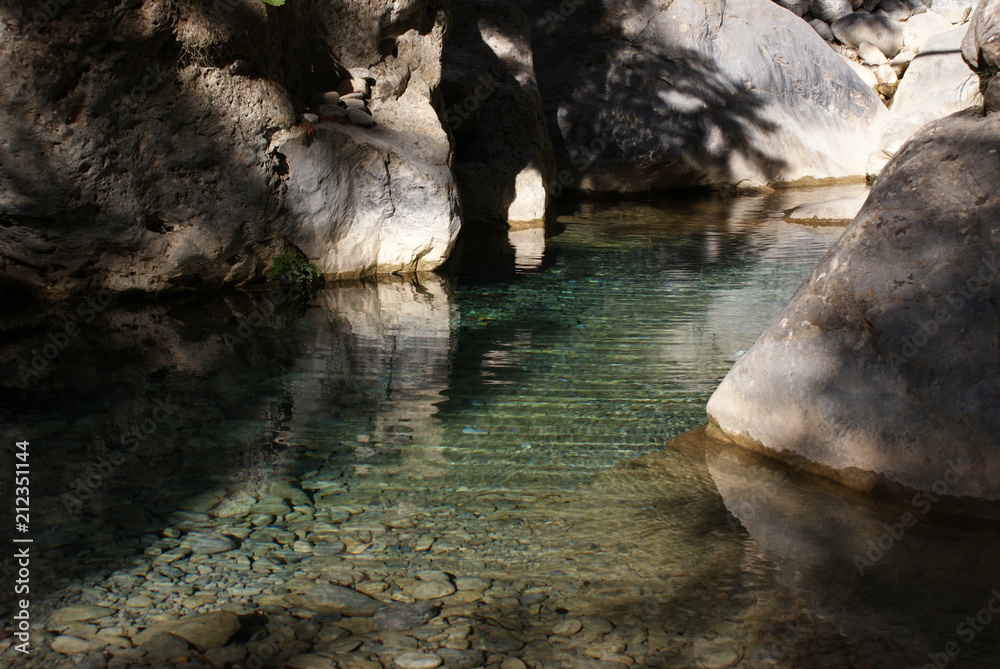 Fototapeta premium Rivière dans les Gorges Samaria