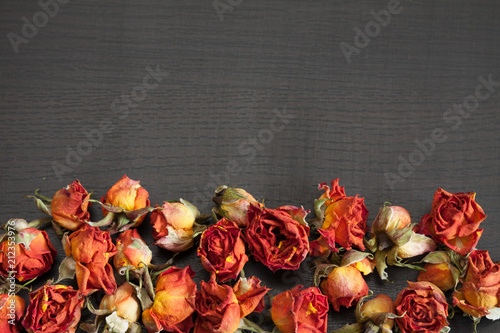 Dried red roses.