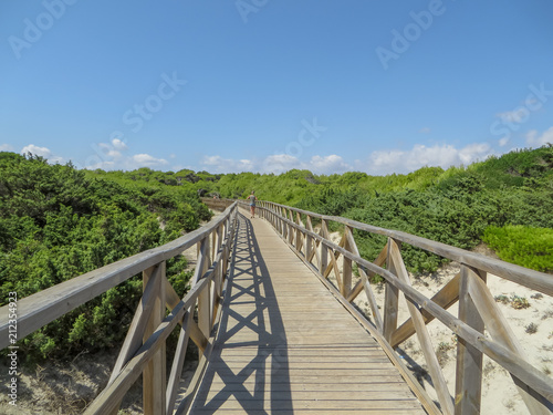 Langer Steg zum Strand von Mallorca