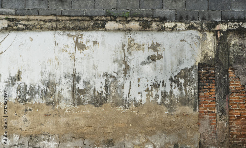 Naklejka premium Crack old brick wall in a background