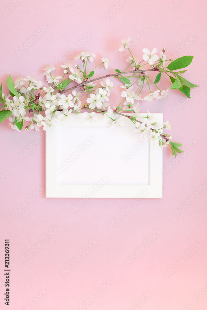 Blank frame mockup with white flowers