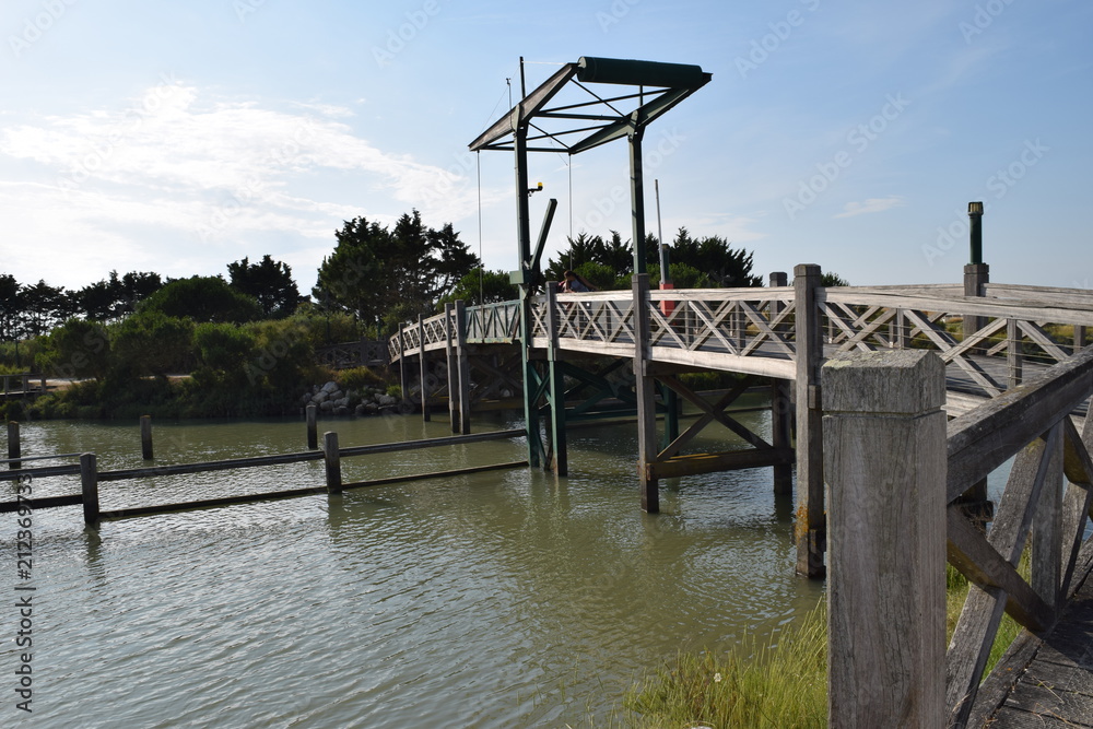 pont au port de Lauzières Nieul-sur-Mer