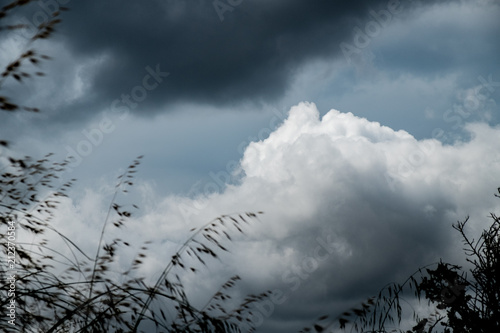 Ciel orageux gris bleu