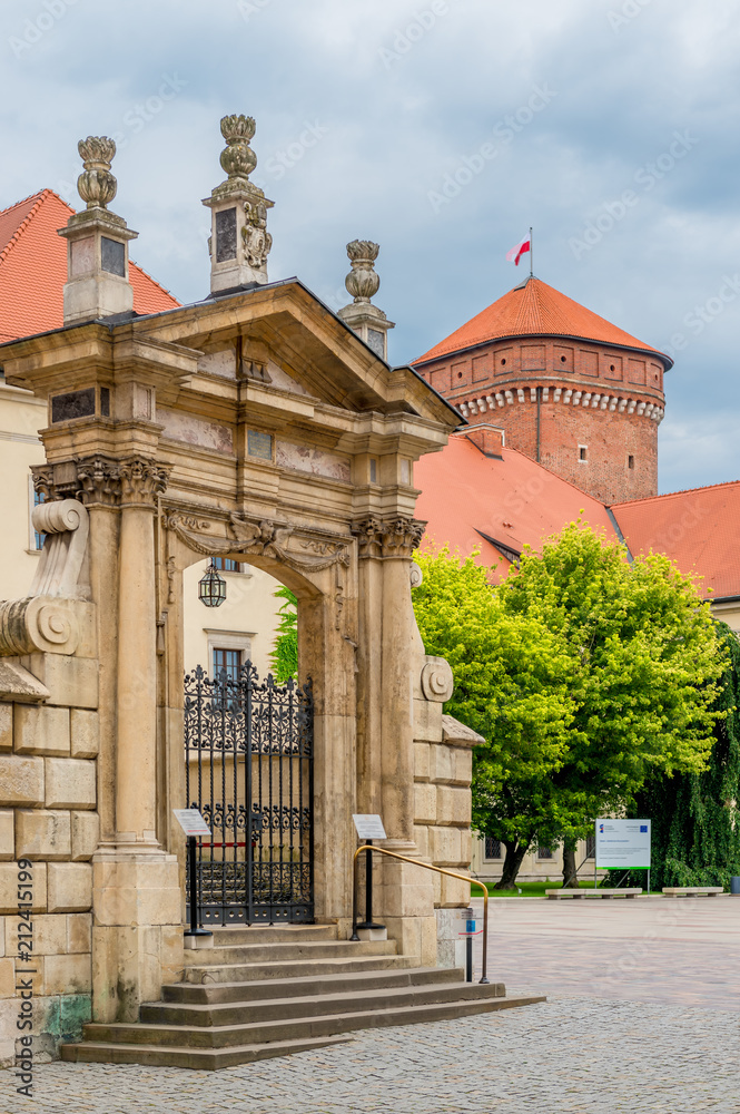 Fototapeta premium Krakow, Poland - August 13, 2017: Krakow, beautiful gate in the Wawel Castle
