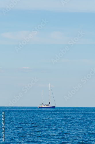 Seascape with white yacht on the sea in Odesa © thaarey1986