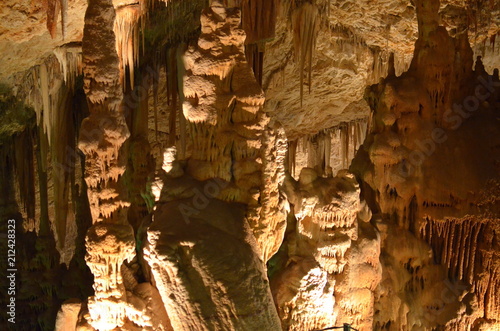 пещера сталактиты