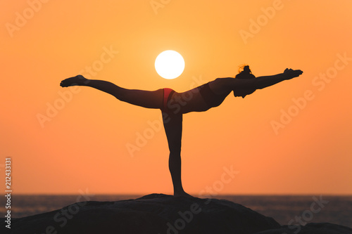 Yoga woman silhouette 