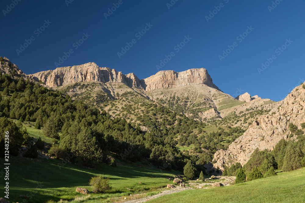 Obraz premium Hezar Masjed Mountains, Khorasan, Iran