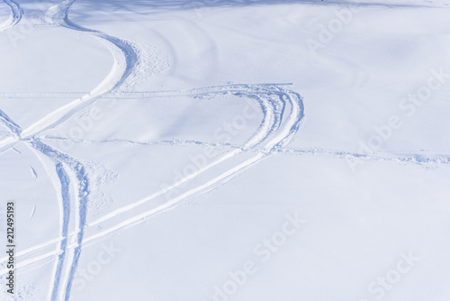 Wallpaper Mural Snow traces Torontodigital.ca