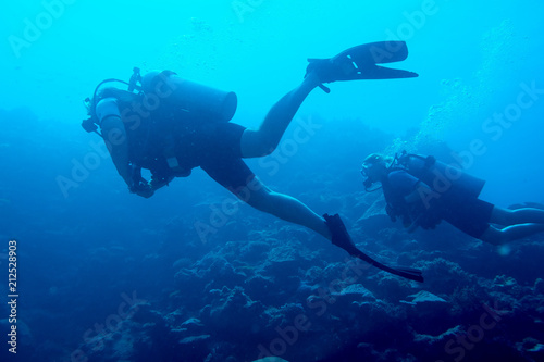 Scuba Diving over Reef © Alan