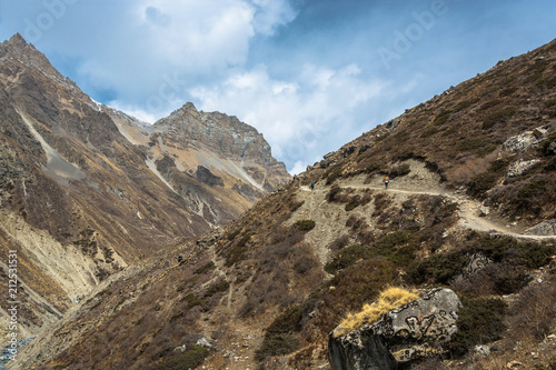 Fototapeta Naklejka Na Ścianę i Meble -  Tourists in the Himalayan mountains, Nepal.