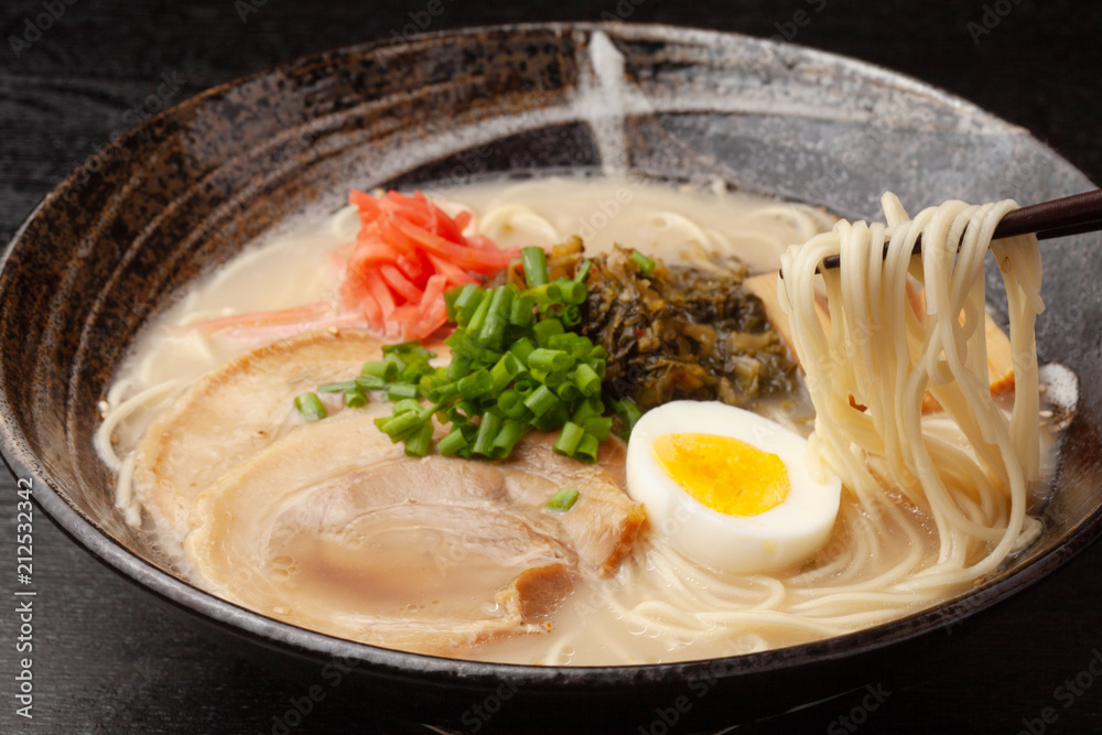 豚骨ラーメン 豚骨ラーメン