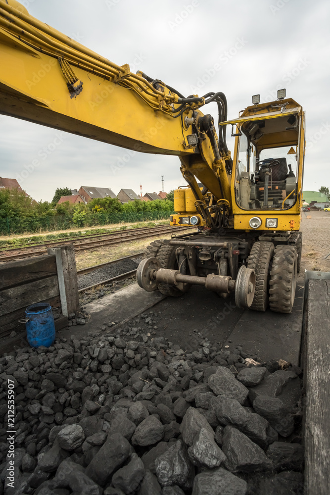 Obraz premium coal work crane