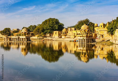 Gadi Sagar (Gadisar), Jaisalmer, Rajasthan, India, Asia