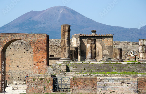 Ruinen in der vom Vesuv vetschütteten Antiken Stadt Pompeji