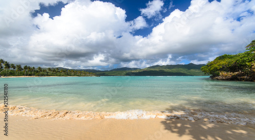Fototapeta Naklejka Na Ścianę i Meble -  Welcome to the Caribbean paradise: rest, relaxation, dreaming and enjoying a lonely beautiful beach :)