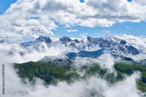 Gipfel von Bergen im Alpen Gebirge