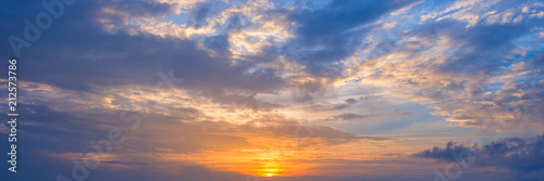Fototapeta Naklejka Na Ścianę i Meble -  Panoramic view of the sky at sunset with beautiful clouds