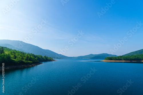 Wallpaper Mural 朝靄の野反湖 Torontodigital.ca