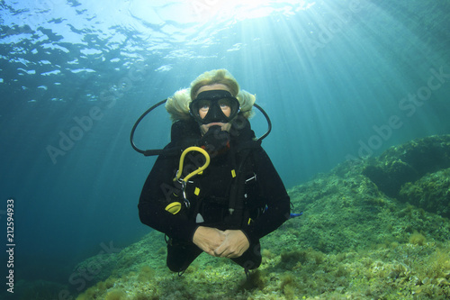 Blonde woman scuba diver  © Richard Carey