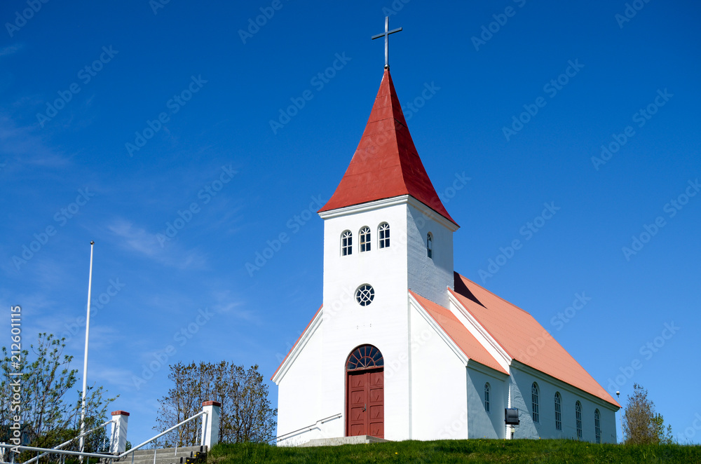 Kirche auf Hrisey, Island