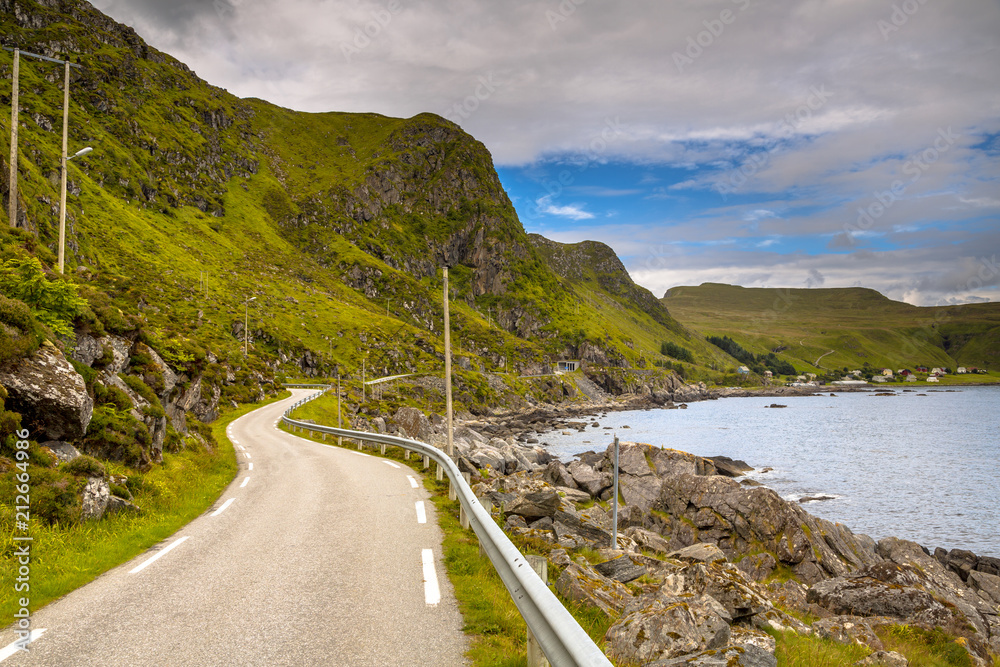 Obraz premium view of road on the island of Runde