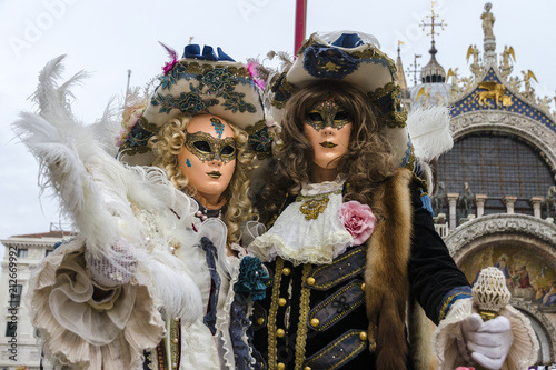 Venice carneval mask couple