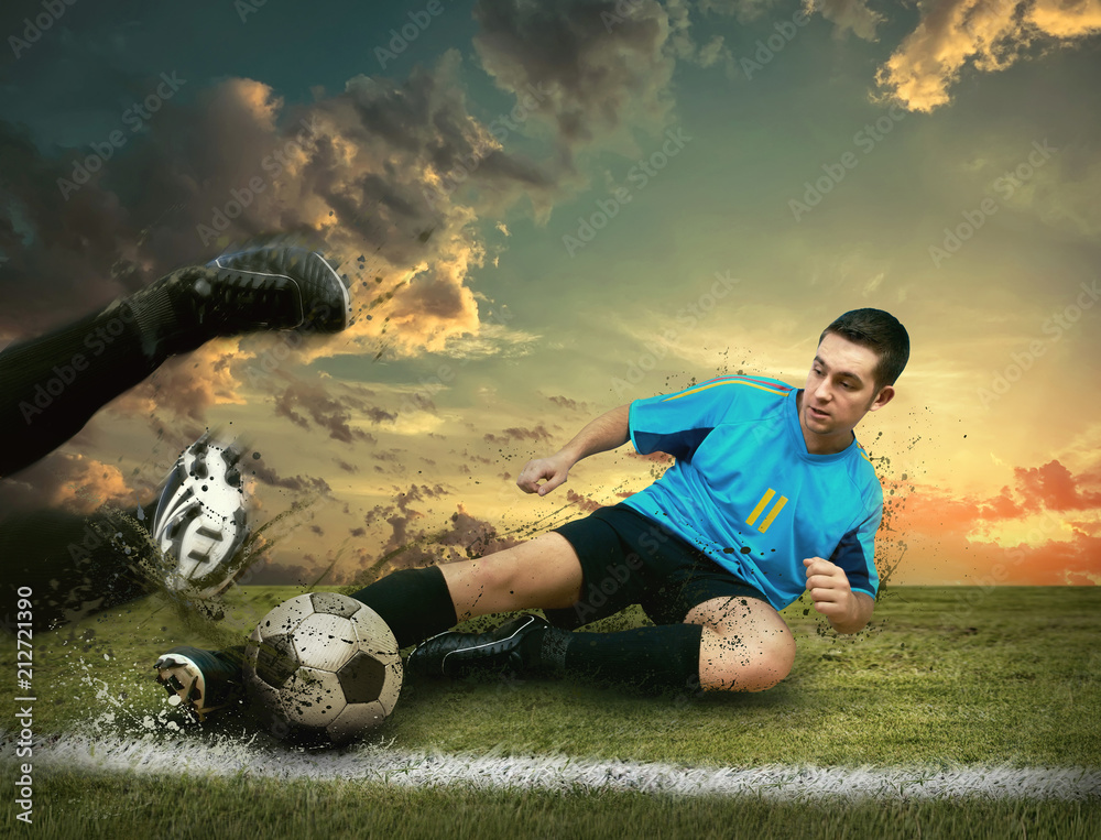 Naklejka premium Soccer players on the field