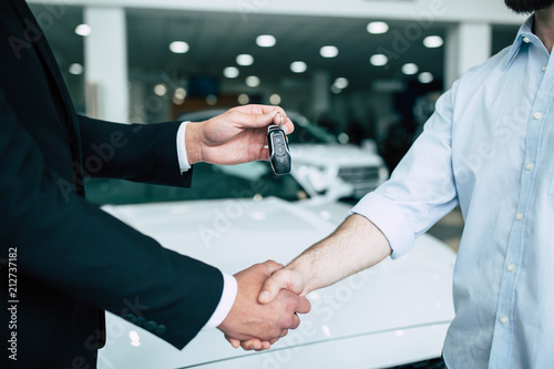Konstfotografi Buying a new car